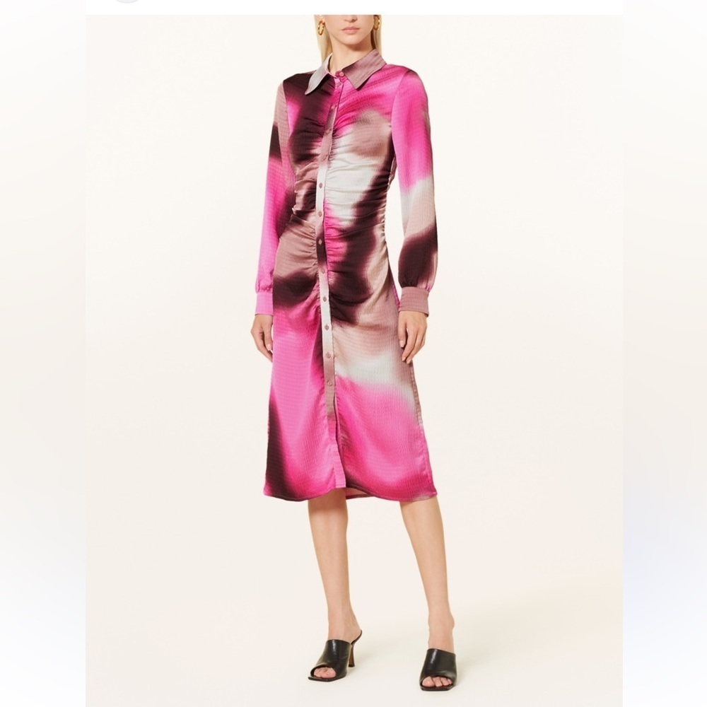 EUROPEAN FASHION: Baum und Pferdgarten Elegant Pink and Black Midi Dress